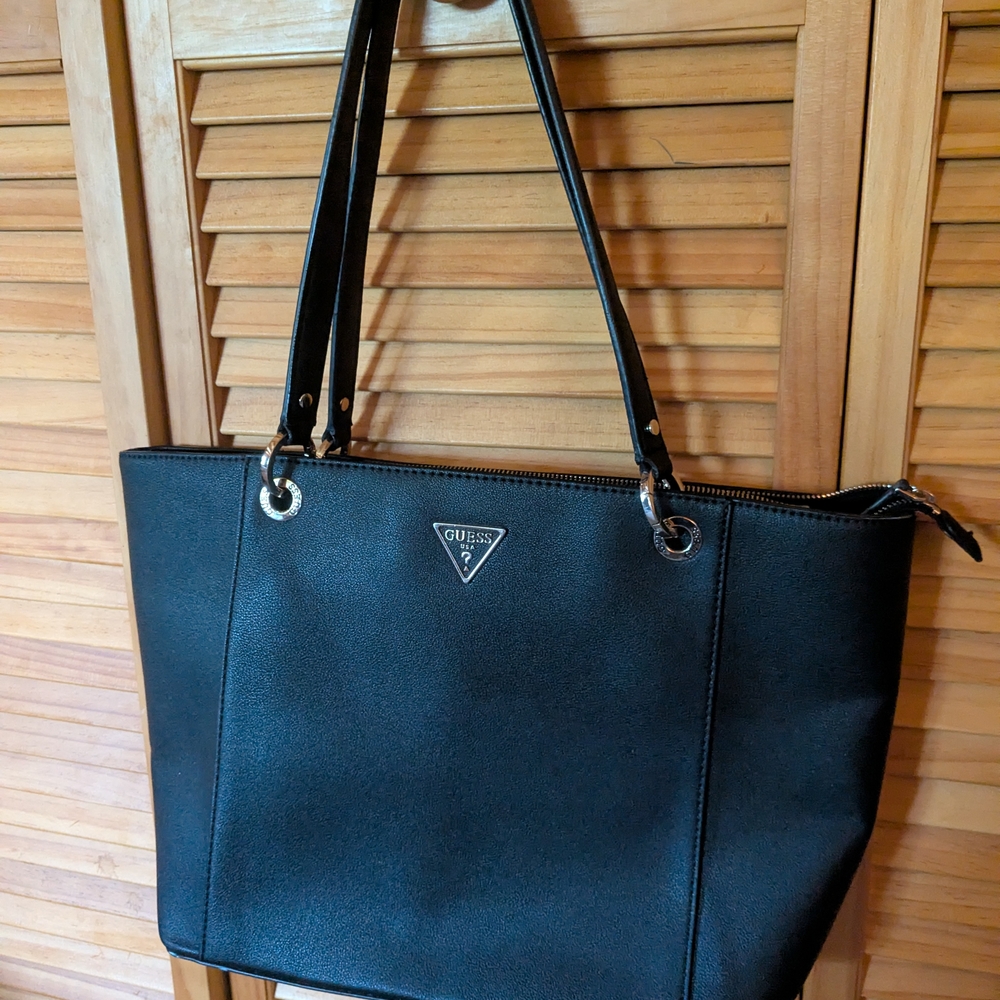 GUESS Black Women's Tote Bag